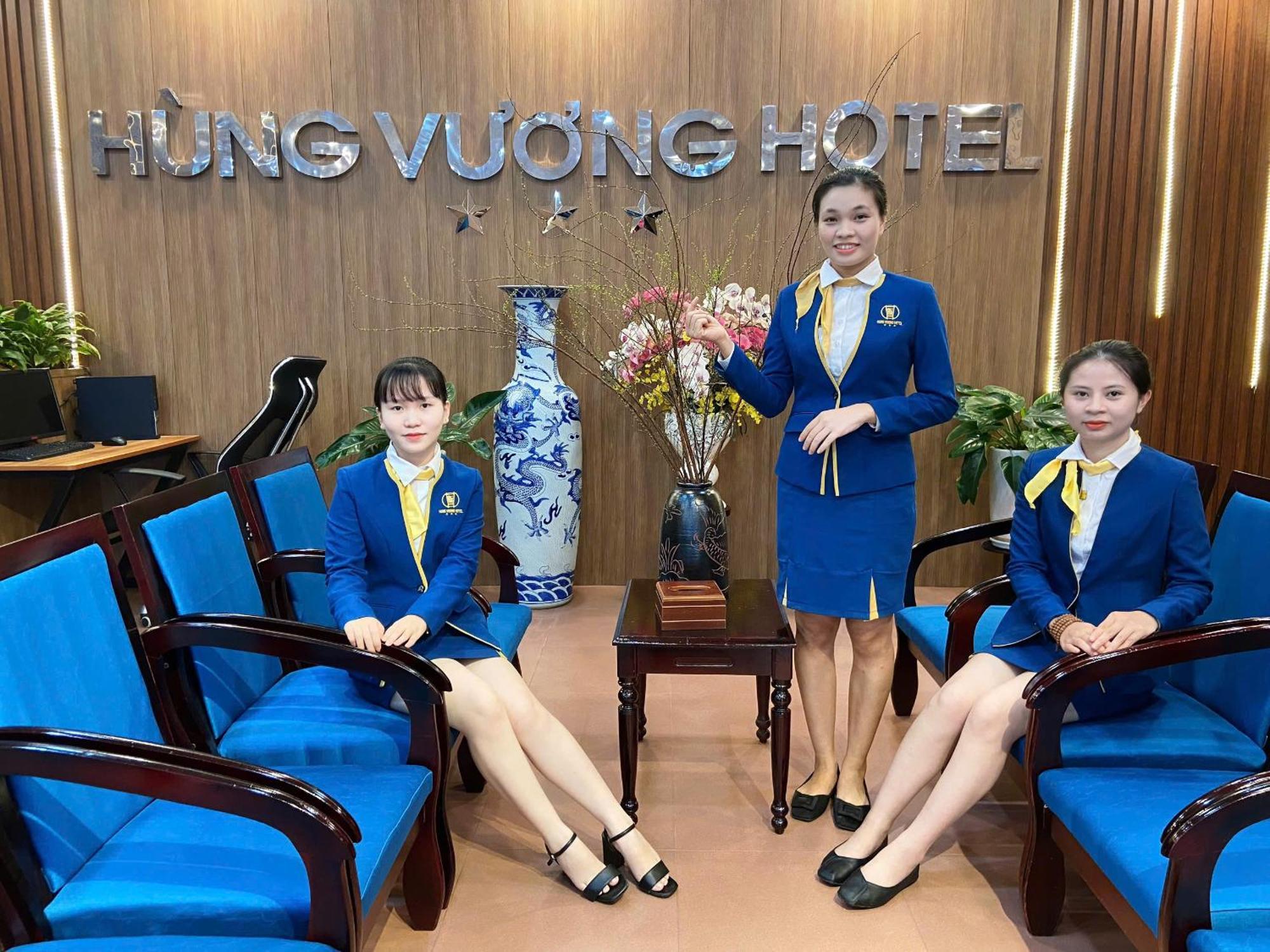 Отель Khach San Hung Vuong Куангнгай Экстерьер фото